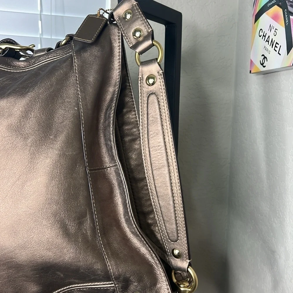 Coach EUC Bronze Leather Purse, hardly used, with inside pockets.